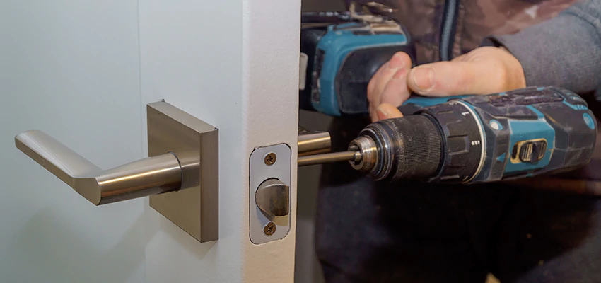 Broken Door Handle Lock Repair in Oakland, California
